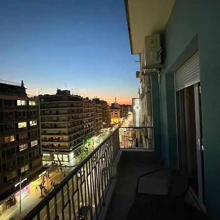 Thesshouse: In The Heart Of City Daire *